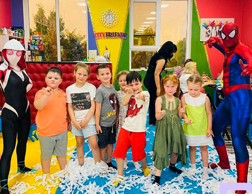 Аниматор Человек Паук  Девочка Гвен Минск